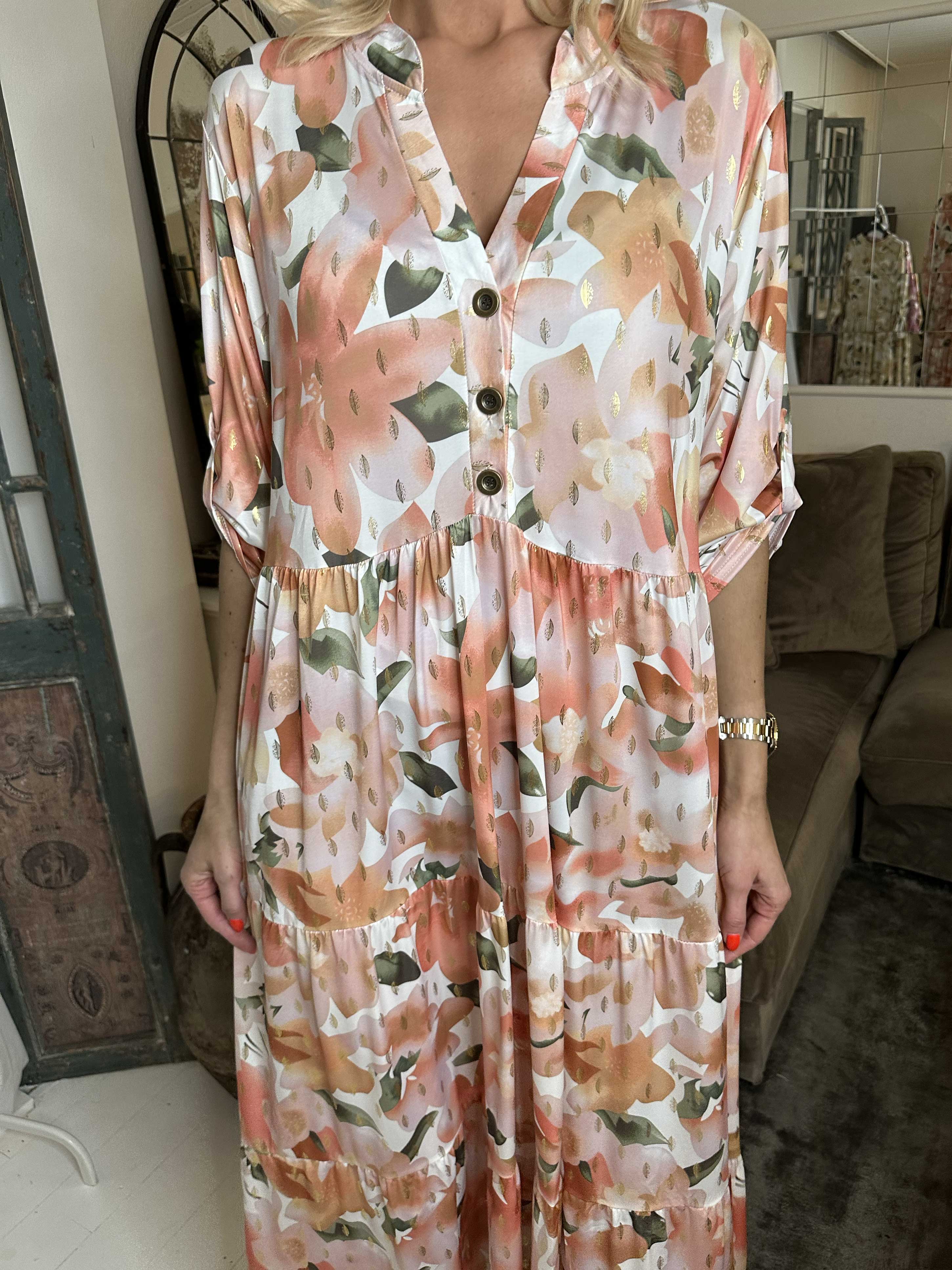 Milano Flower - Lång mönstrad klänning med lager-på-lager look